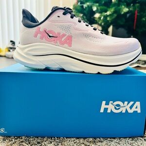 HOKA W Clifton 10 Wide